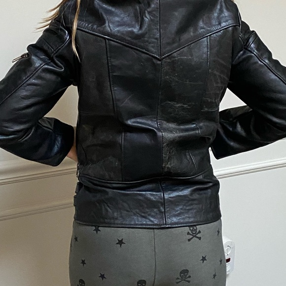Black leather biker jacket with sheepskin collar - Picture 2 of 8
